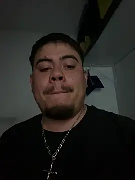 whitechocolatecandy1 online show from June 3, 3:18 am