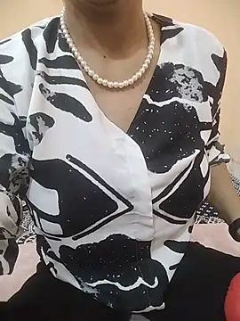 Snapshot of Anna_gougeous chatting on June 25, 4:21 am Anna gougeous online show from June 25, 4:21 am