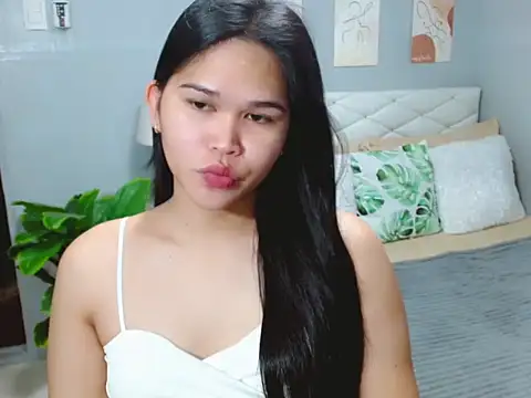 Snapshot of AlianaFord chatting on July 14, 8:26 pm AlianaFord online show from July 14, 8:26 pm