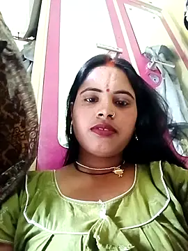 Snapshot of KRITIKA01990 chatting on July 5, 5:47 am KRITIKA01990 online show from July 5, 5:47 am