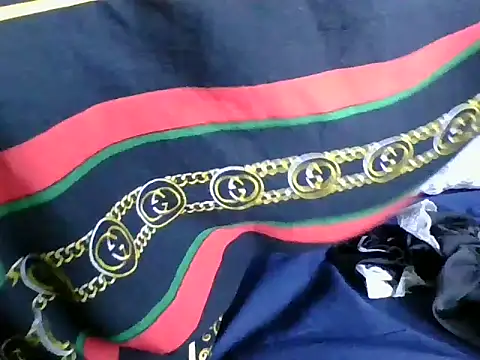 Snapshot of MissElsie21 chatting on June 6, 8:14 pm MissElsie21 online show from June 6, 8:14 pm