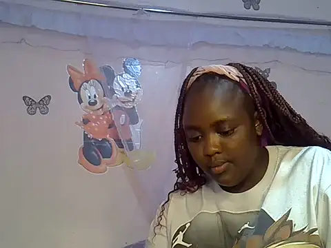 Snapshot of Sexxykaree chatting on June 8, 9:26 pm Sexxykaree online show from June 8, 9:26 pm
