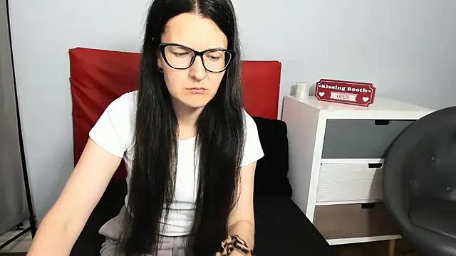 Snapshot of NadiaXlove chatting on June 16, 5:40 am NadiaXlove online show from June 16, 5:40 am