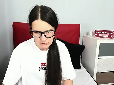Snapshot of NadiaXlove chatting on July 8, 2:29 pm NadiaXlove online show from July 8, 2:29 pm