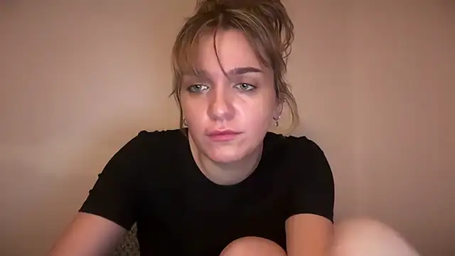 NeedyNida online show from June 3, 9:21 am