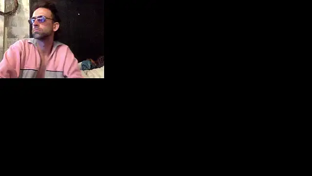 Snapshot of thierrybae chatting on June 19, 2:17 am thierrybae online show from June 19, 2:17 am