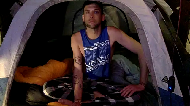 Snapshot of thierrybae chatting on June 28, 8:20 am thierrybae online show from June 28, 8:20 am