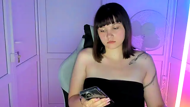 Vanilla Vixen online show from July 2, 4:07 am