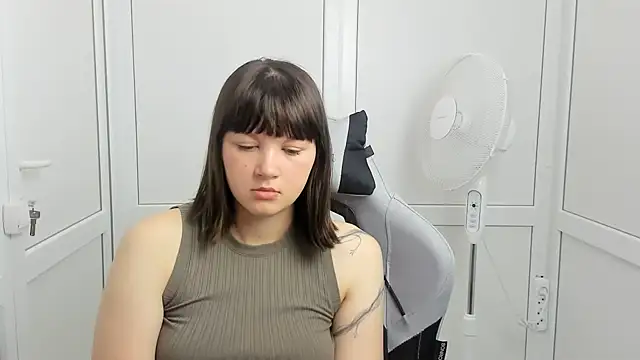 Vanilla Vixen online show from June 6, 5:56 am