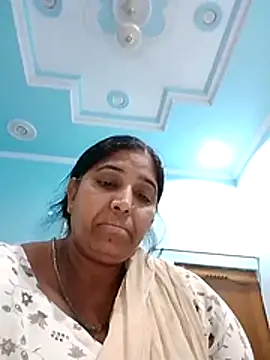 Hina4577 online show from June 3, 11:00 am