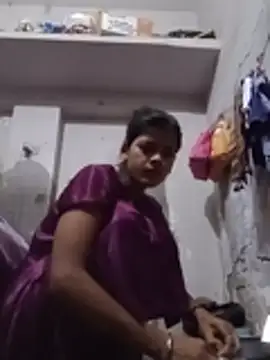 Snapshot of Hot_bhabi0123 chatting on June 6, 2:39 am Hot bhabi0123 online show from June 6, 2:39 am