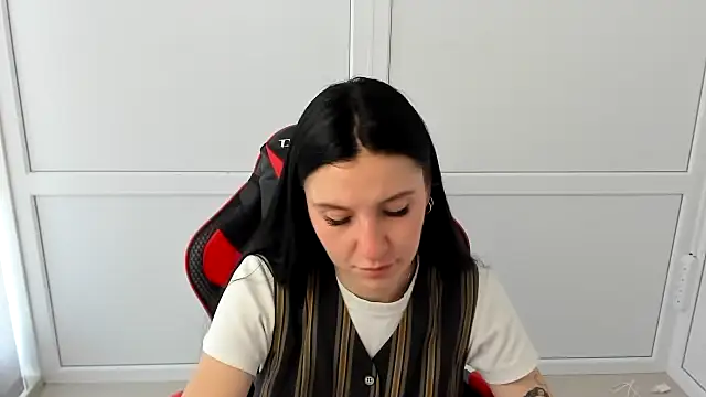 Snapshot of PatteMeoww chatting on June 11, 12:02 pm PatteMeoww online show from June 11, 12:02 pm