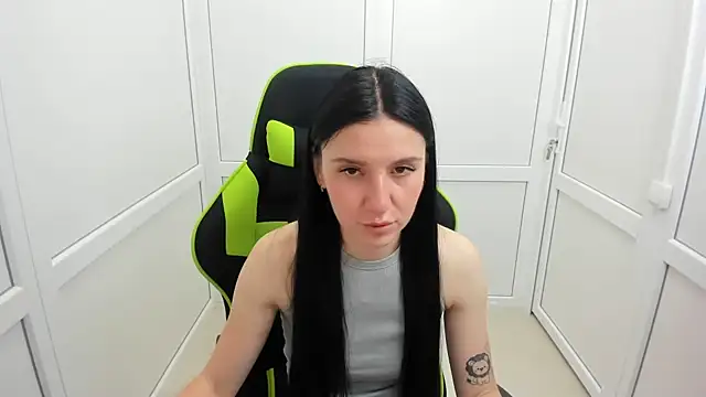 Snapshot of PatteMeoww chatting on June 15, 1:22 pm PatteMeoww online show from June 15, 1:22 pm