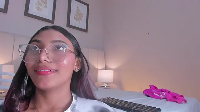 Snapshot of vanessa__stp chatting on June 25, 6:35 pm vanessa stp online show from June 25, 6:35 pm
