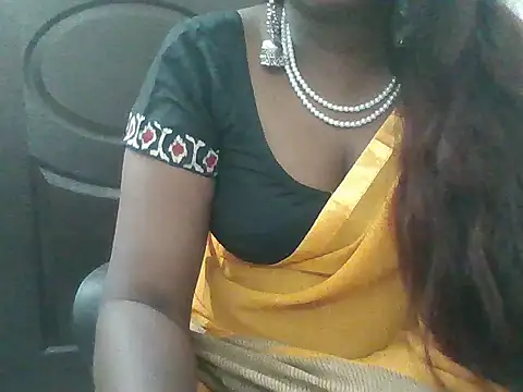 Snapshot of tamil-priyaaa chatting on June 17, 4:39 pm tamil-priyaaa online show from June 17, 4:39 pm