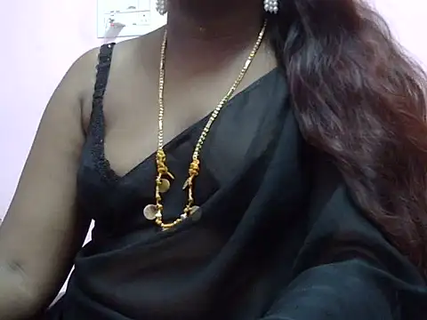 Snapshot of tamil-priyaaa chatting on July 4, 4:08 am tamil-priyaaa online show from July 4, 4:08 am