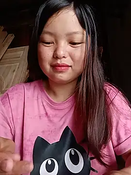 Snapshot of Linna-bae chatting on June 17, 12:32 am Linna-bae online show from June 17, 12:32 am