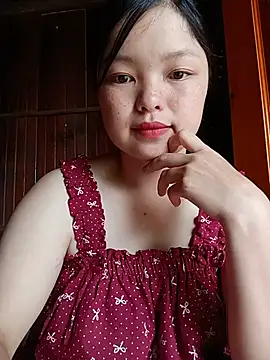 Snapshot of Linna-bae chatting on July 15, 1:45 am Linna-bae online show from July 15, 1:45 am