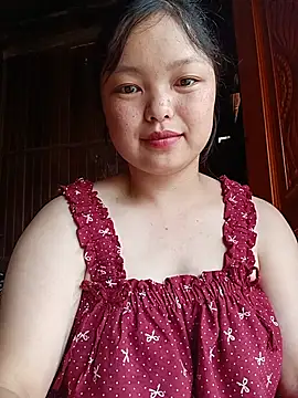 Snapshot of Linna-bae chatting on July 14, 2:05 am Linna-bae online show from July 14, 2:05 am
