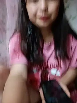 Snapshot of Linna-bae chatting on June 26, 3:56 am Linna-bae online show from June 26, 3:56 am
