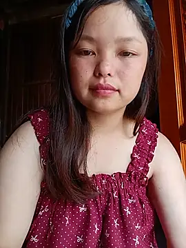 Snapshot of Linna-bae chatting on July 7, 6:47 am Linna-bae online show from July 7, 6:47 am