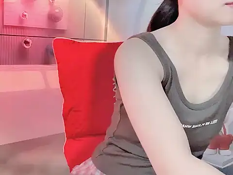 Snapshot of -Lylyn- chatting on June 30, 1:49 am -Lylyn- online show from June 30, 1:49 am