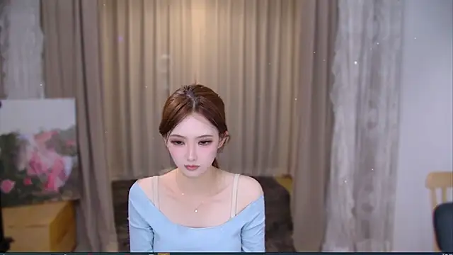 Annie-doll online show from June 4, 1:27 pm