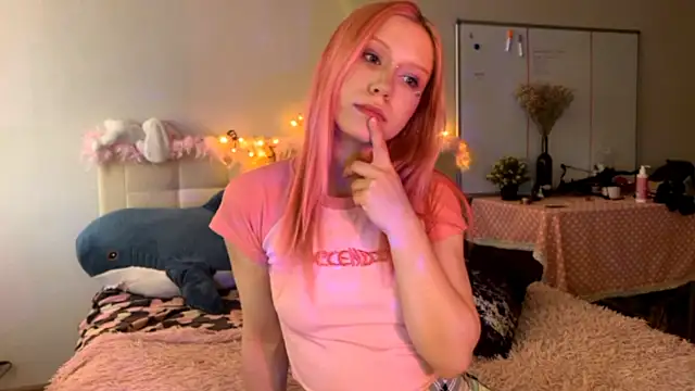 sexy cute18 online show from July 3, 1:01 am