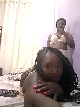 Sexxyy v online show from June 9, 7:37 pm