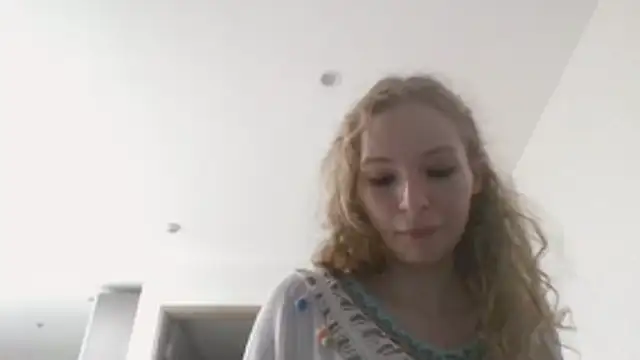 ChloeMoreaux online show from June 10, 1:56 pm