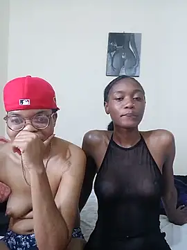 Snapshot of Sweet-Hennessy chatting on June 8, 12:49 pm Sweet-Hennessy online show from June 8, 12:49 pm