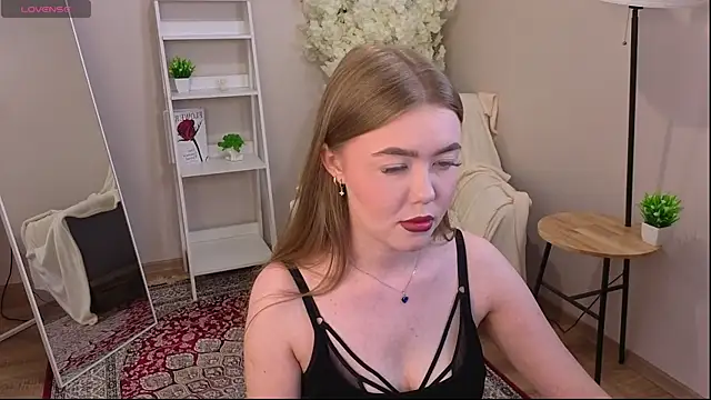 Snapshot of Lina_deels chatting on June 6, 7:08 pm Lina deels online show from June 6, 7:08 pm