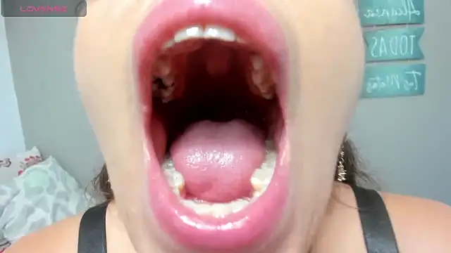 mikaela s3x online show from July 11, 5:19 am
