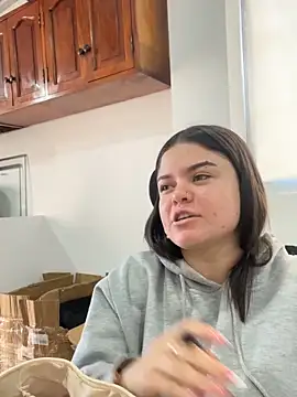 Snapshot of Camila_Duarte_2 chatting on June 11, 1:08 pm Camila Duarte 2 online show from June 11, 1:08 pm