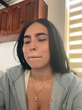 Snapshot of Sara_fernandez- chatting on July 15, 2:24 pm Sara fernandez- online show from July 15, 2:24 pm