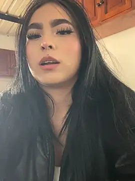 Snapshot of Sara_fernandez- chatting on June 9, 12:28 pm Sara fernandez- online show from June 9, 12:28 pm