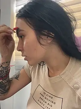 Snapshot of Sara_fernandez- chatting on June 16, 1:33 pm Sara fernandez- online show from June 16, 1:33 pm