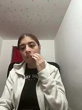 Cherry Luna1 online show from June 17, 11:36 pm