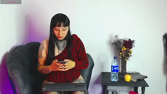 Snapshot of x_lilith_ chatting on July 11, 3:34 pm x lilith online show from July 11, 3:34 pm
