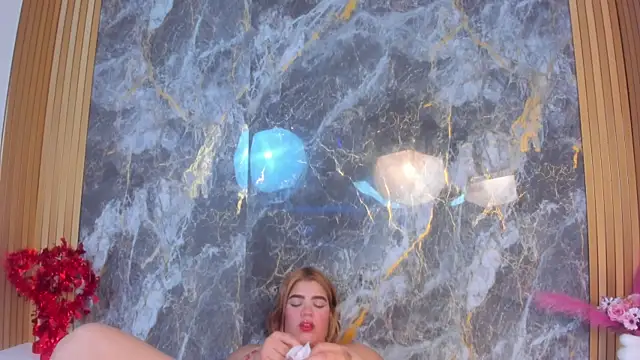 AMMY HONEY online show from July 17, 8:06 pm