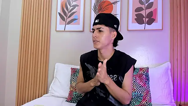 Snapshot of Axel_Mendozaa chatting on July 1, 7:47 pm Axel Mendozaa online show from July 1, 7:47 pm