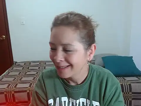 Snapshot of Chiquisexy1 chatting on June 19, 6:03 pm Chiquisexy1 online show from June 19, 6:03 pm