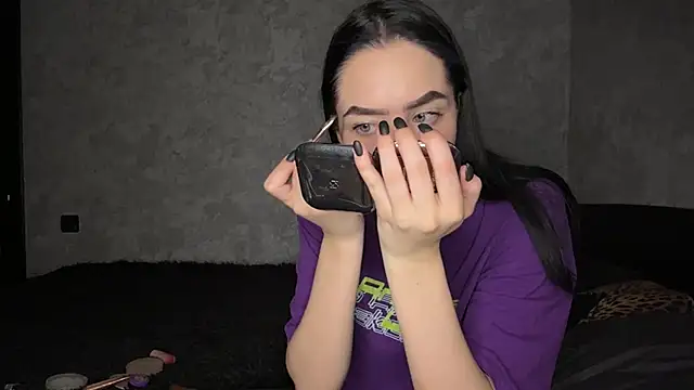 Snapshot of Ailish_Loveee chatting on June 28, 4:02 pm Ailish Loveee online show from June 28, 4:02 pm