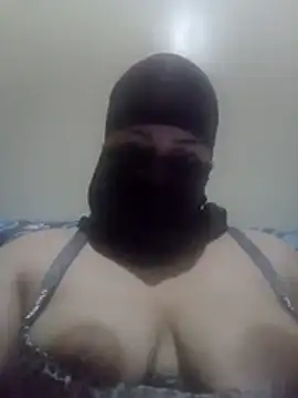Snapshot of daloua_sexy chatting on July 1, 12:55 am daloua sexy online show from July 1, 12:55 am