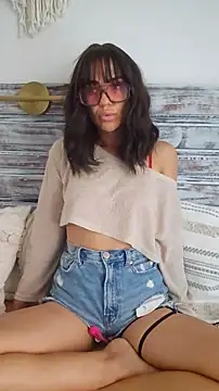 Snapshot of BunnyCloudd chatting on June 21, 9:09 pm BunnyCloudd online show from June 21, 9:09 pm