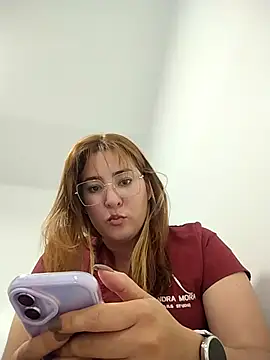 Snapshot of Sandra9530 chatting on June 4, 9:41 pm Sandra9530 online show from June 4, 9:41 pm