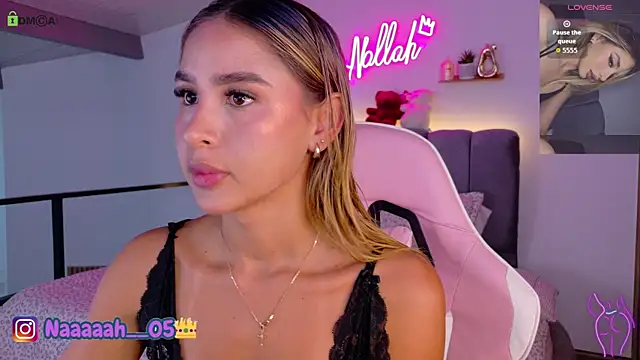 Snapshot of Nallah__ chatting on July 5, 2:35 pm Nallah online show from July 5, 2:35 pm