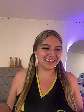 Snapshot of Sabrina1_Charm chatting on June 20, 12:59 am Sabrina1 Charm online show from June 20, 12:59 am