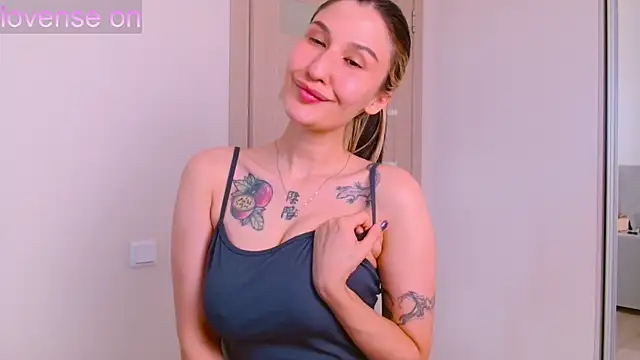 xocami online show from June 10, 12:23 am