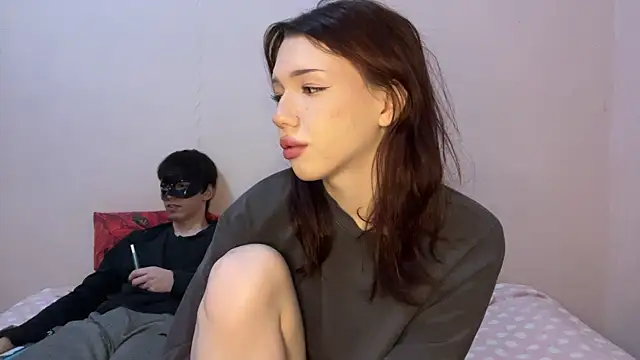 Snapshot of moonlure chatting on July 18, 10:18 pm moonlure online show from July 18, 10:18 pm